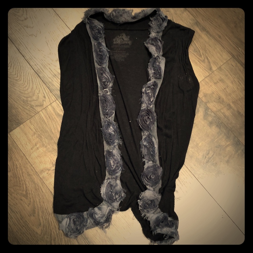 Sleeveless cardigan